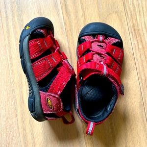 Keen baby/toddler Newport H2 shoes size 6